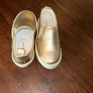 Freshly picked Girls 10C Platinum Colored Shoes